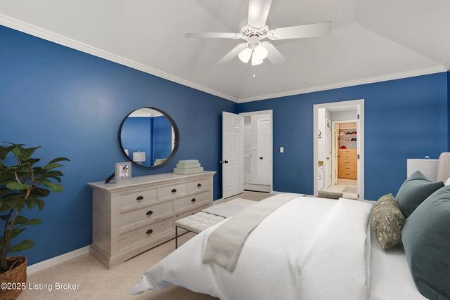 8406 Oxford Woods Ct, Louisville, KY 40222