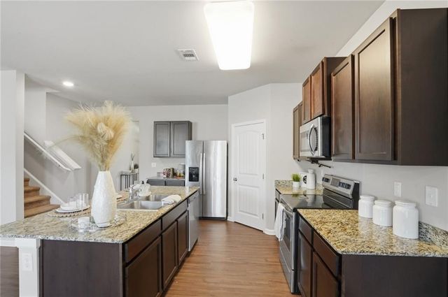 3869 Makeover Court, Atlanta, GA 30349