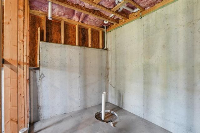 3869 Makeover Court, Atlanta, GA 30349