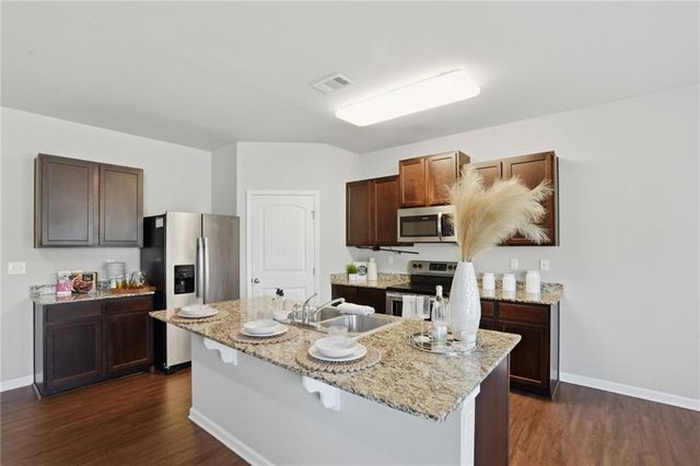 3869 Makeover Court, Atlanta, GA 30349