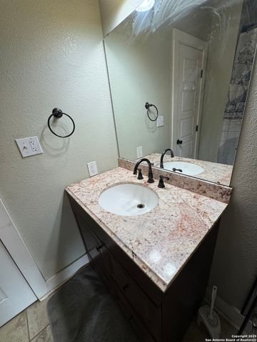 407 N Fort St, Brackettville, TX 78832