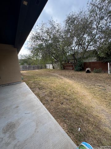 407 N Fort St, Brackettville, TX 78832