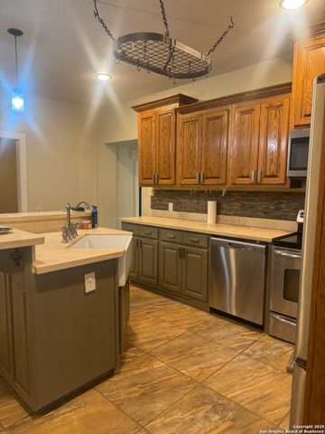 407 N Fort St, Brackettville, TX 78832