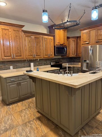 407 N Fort St, Brackettville, TX 78832