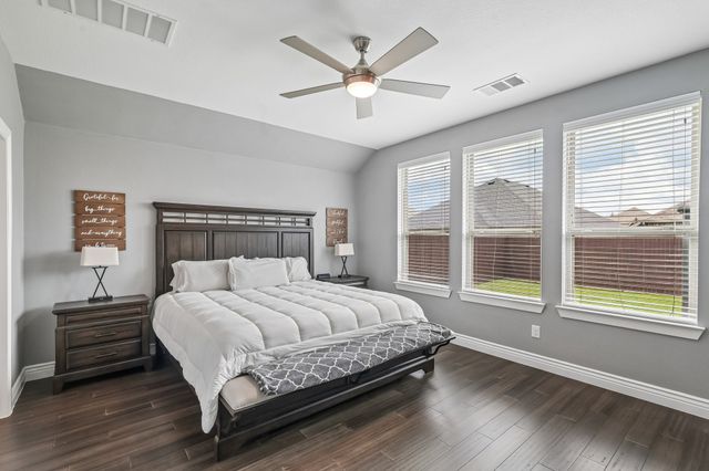 1805 Huntsman Way, Forney, TX 75126