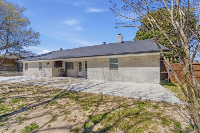 706 Hilltop Drive, Weatherford, TX 76086