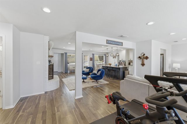 706 Hilltop Drive, Weatherford, TX 76086