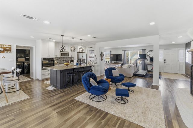 706 Hilltop Drive, Weatherford, TX 76086