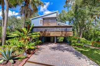 8614 HIBISCUS DRIVE, Tampa, FL 33637