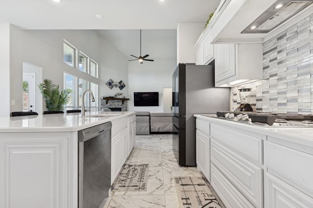 2219 Desmond Drive, Forney, TX 75126