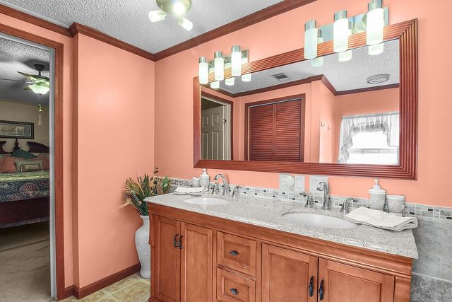 1067 Polson Circle NE, Townsend, GA 31331