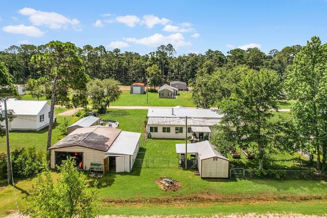 1067 Polson Circle NE, Townsend, GA 31331