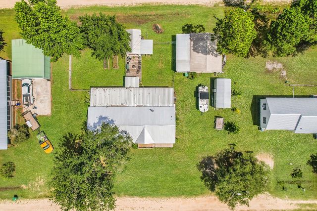 1067 Polson Circle NE, Townsend, GA 31331