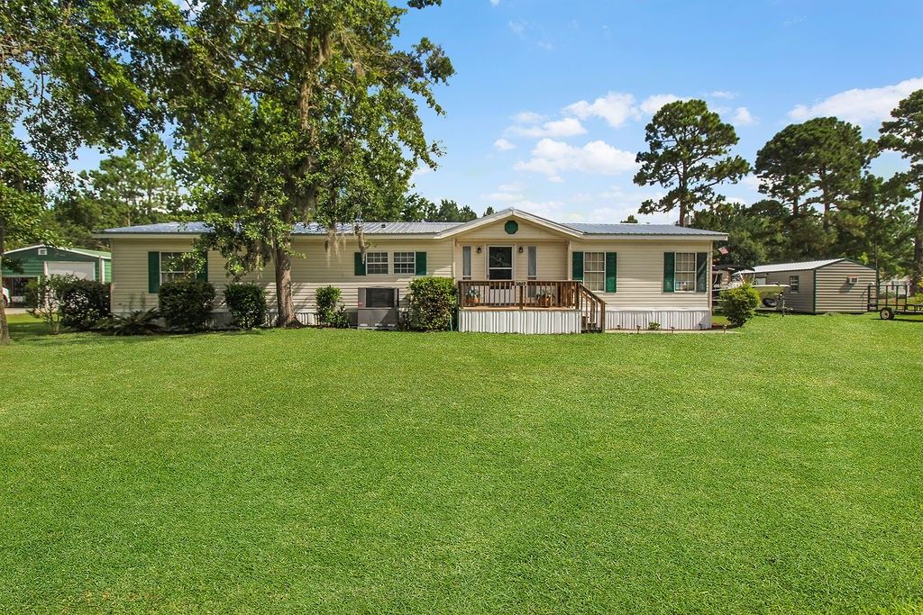 1067 Polson Circle NE, Townsend, GA 31331