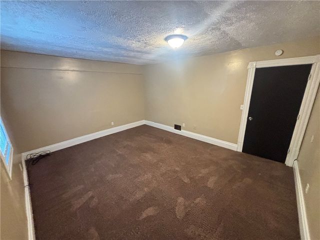 527 Stokes Ave, N Braddock, PA 15104