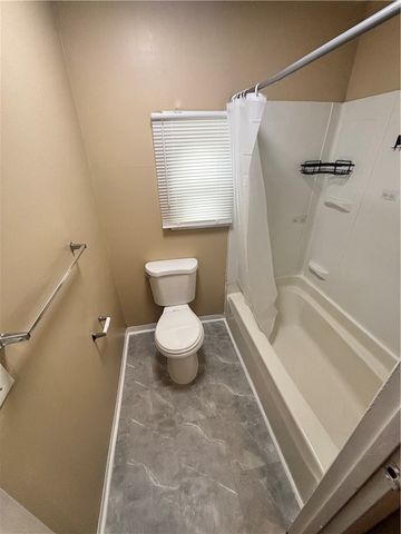 527 Stokes Ave, N Braddock, PA 15104