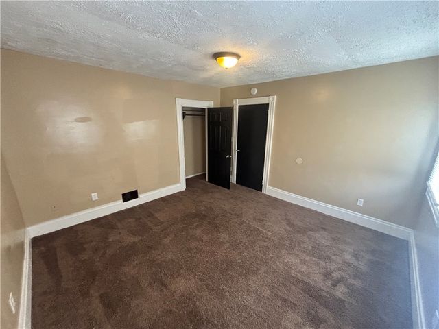 527 Stokes Ave, N Braddock, PA 15104