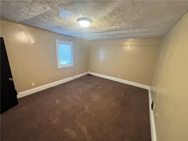 527 Stokes Ave, N Braddock, PA 15104