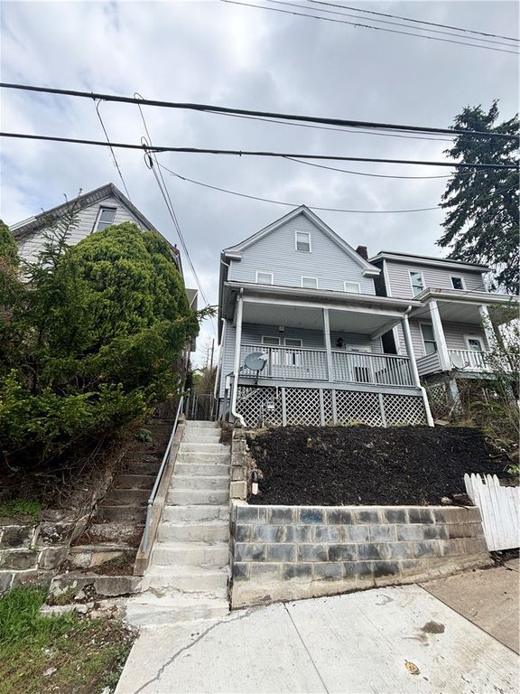 527 Stokes Ave, N Braddock, PA 15104