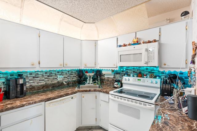 4996 Sable Pine Circle A1, West Palm Beach, FL 33417