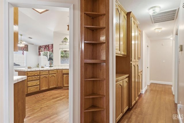 5702 Stageline Drive, Bakersfield, CA 93312