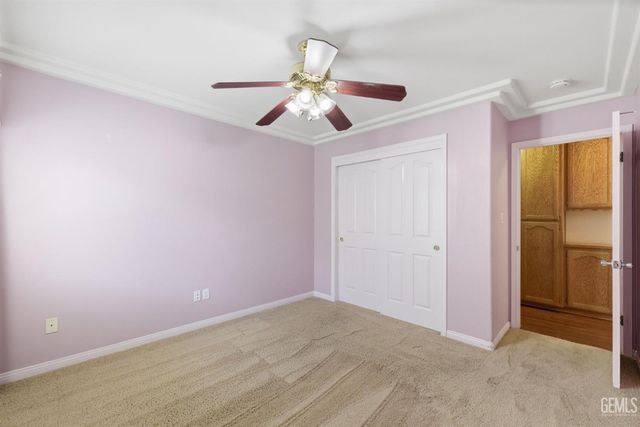 5702 Stageline Drive, Bakersfield, CA 93312