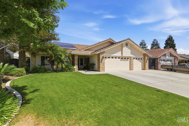 5702 Stageline Drive, Bakersfield, CA 93312