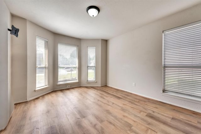 908 Rustic Drive, Fort Worth, TX 76179