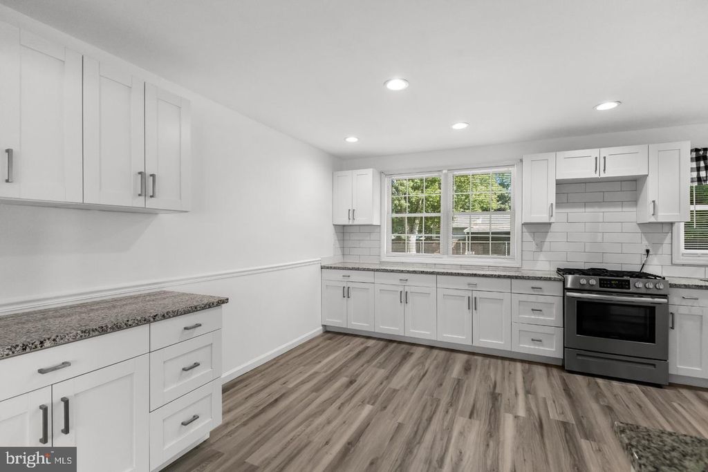 85 MYRTLE AVE, MICKLETON, NJ 08056 — photo 4