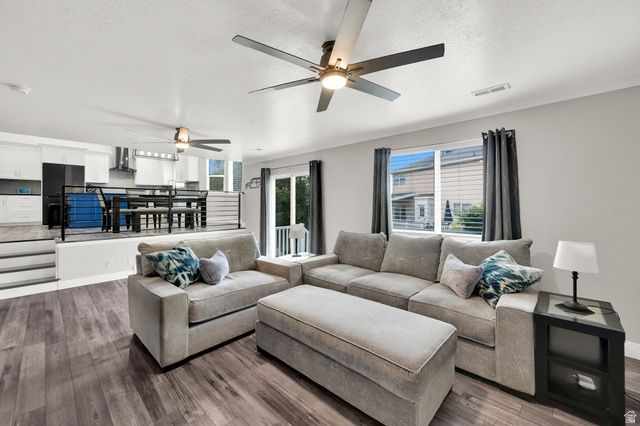 941 E POND RIDGE DR, Draper, UT 84020