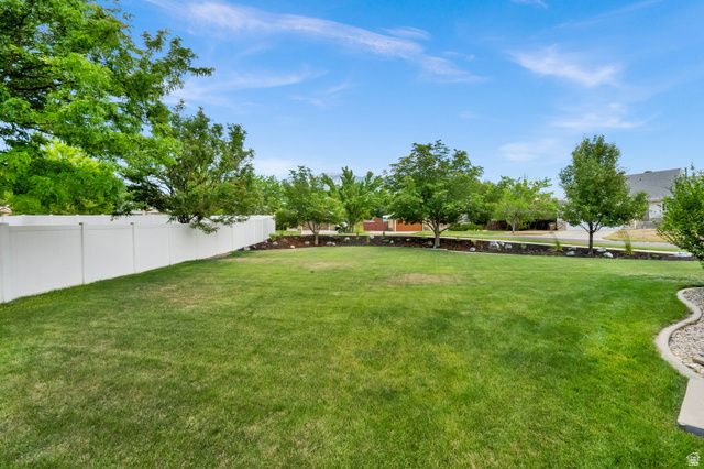 941 E POND RIDGE DR, Draper, UT 84020