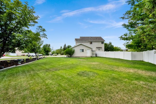 941 E POND RIDGE DR, Draper, UT 84020