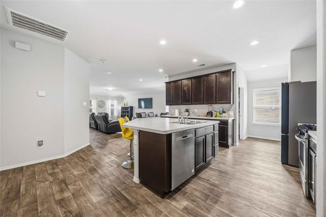 714 Ashley Falls Lane, Rosharon, TX 77583