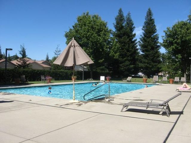 405 Dumas Ct, Roseville, CA 95747