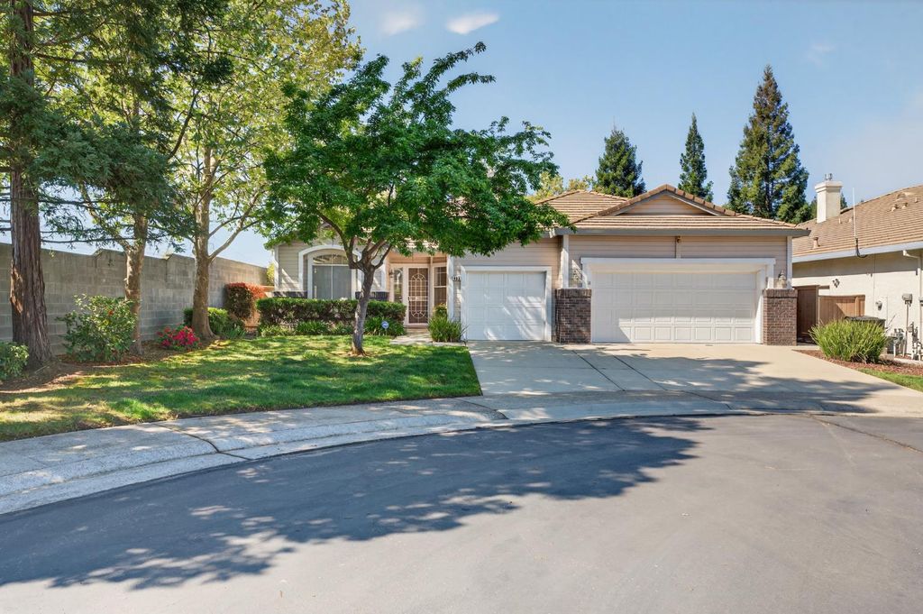 405 Dumas Ct, Roseville, CA 95747