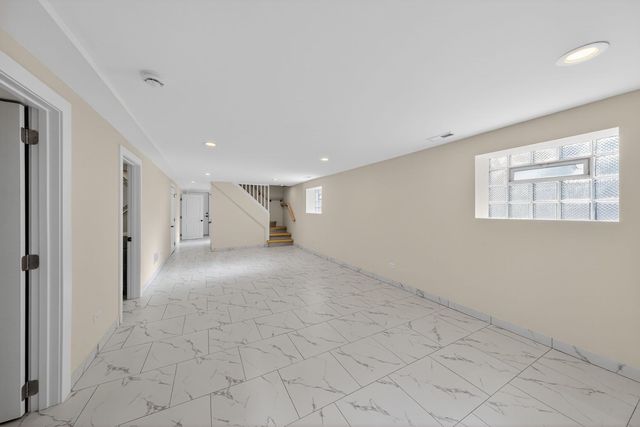 6559 S Kedvale Avenue, Chicago, IL 60629