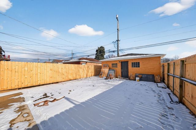 6559 S Kedvale Avenue, Chicago, IL 60629