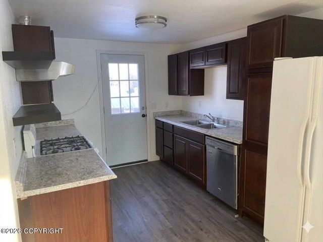 203 N Hoyt Street, Anchorage, AK 99508