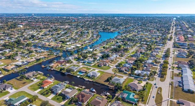 111 SE 37th TER, Cape Coral, FL 33904