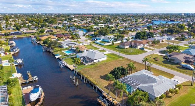 111 SE 37th TER, Cape Coral, FL 33904