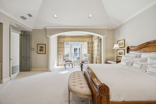 5 Sarah Nash Court, Dallas, TX 75225