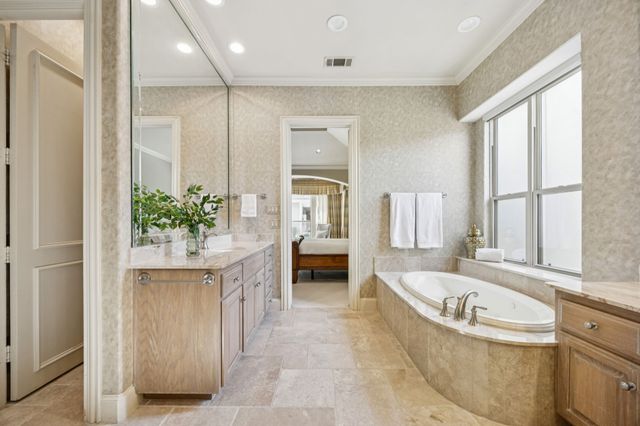 5 Sarah Nash Court, Dallas, TX 75225