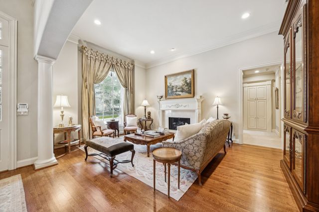 5 Sarah Nash Court, Dallas, TX 75225