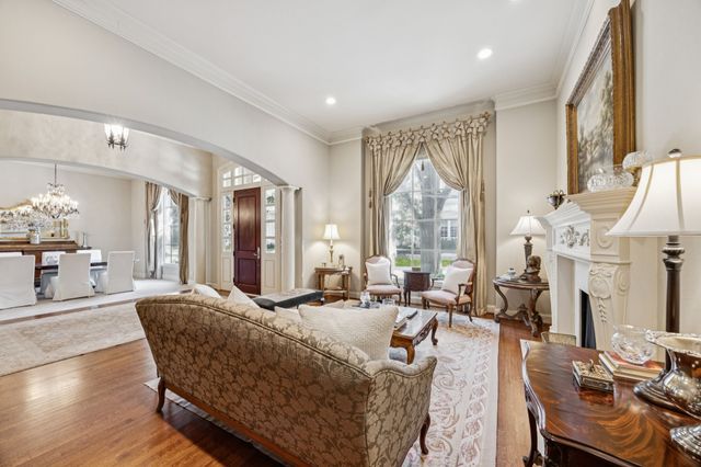 5 Sarah Nash Court, Dallas, TX 75225