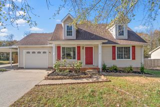 310 Kelsey Dr, Clarksville, TN 37042