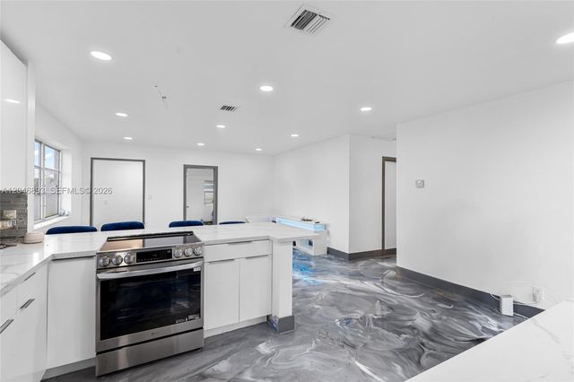 3430 NW 43rd Avenue, Lauderdale Lakes, FL 33319
