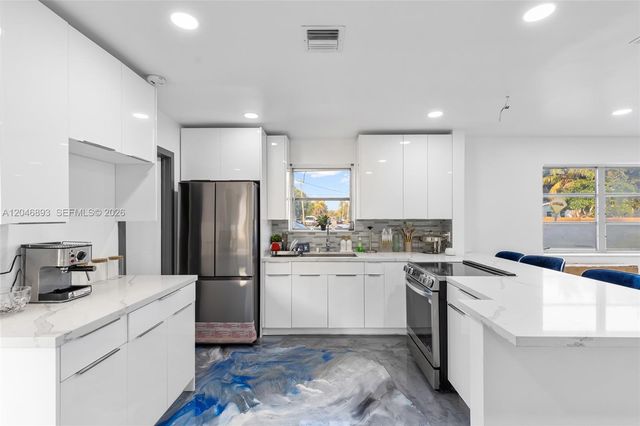 3430 NW 43rd Avenue, Lauderdale Lakes, FL 33319