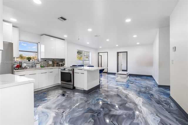 3430 NW 43rd Avenue, Lauderdale Lakes, FL 33319