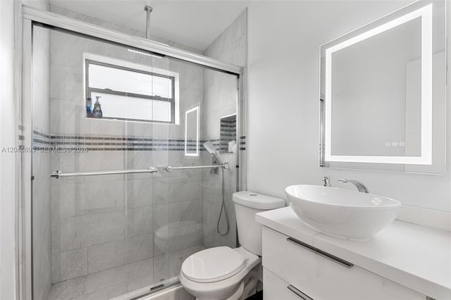 3430 NW 43rd Avenue, Lauderdale Lakes, FL 33319