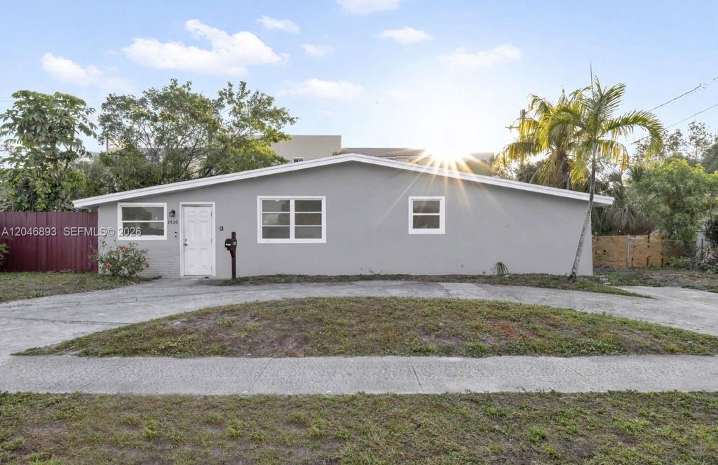 3430 NW 43rd Avenue, Lauderdale Lakes, FL 33319